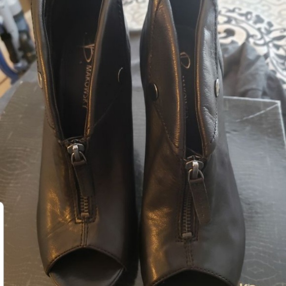 Booties - Picture 4 of 8